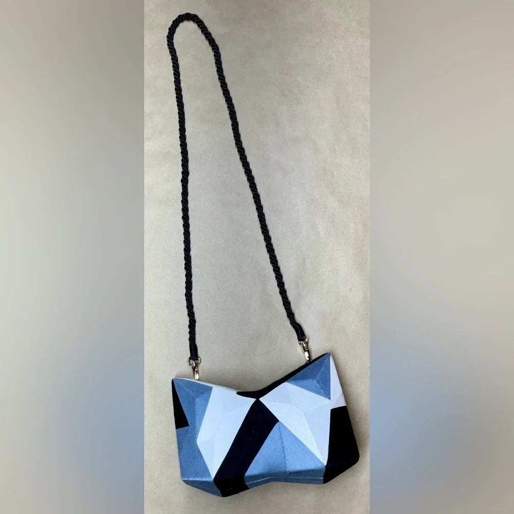 Beatriz / Costa Del Sol - Star Clutch Bag - sustainable/ethical - handcrafted - Picture 5 of 16